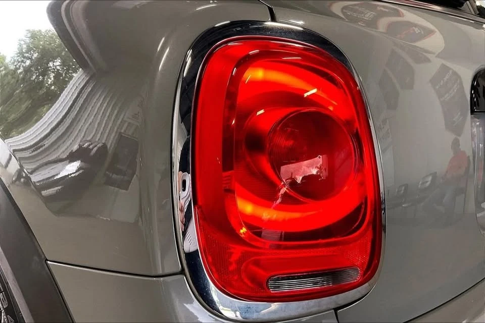 2019 Mini Mini Cooper S 3rd Gen - Image 17 of 20
