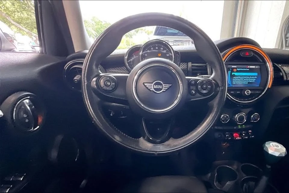 2019 Mini Mini Cooper S 3rd Gen - Image 5 of 20