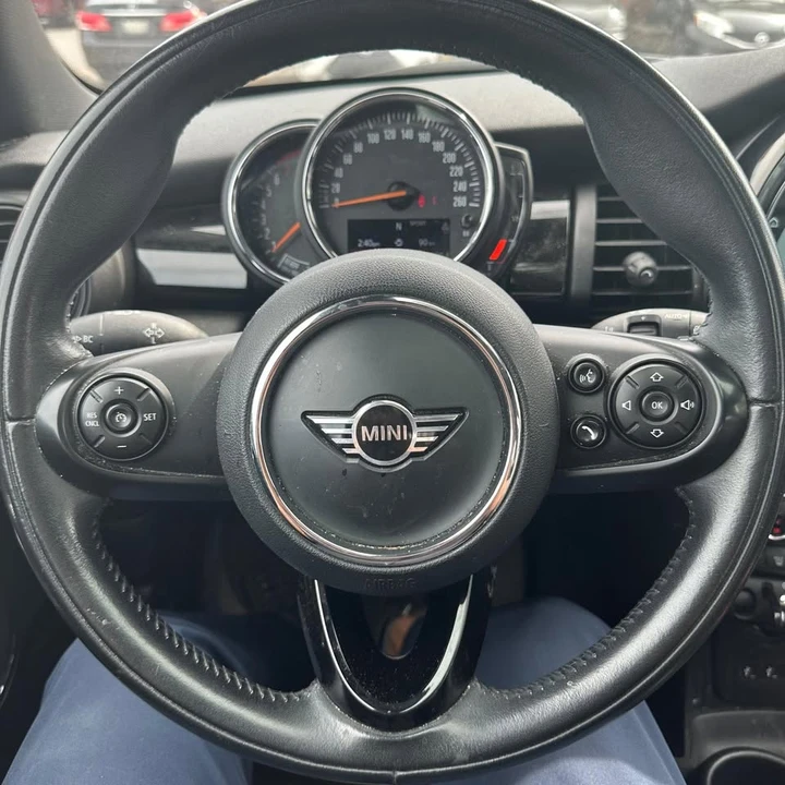 2019 Mini Mini Cooper S 3rd Gen - Image 10 of 17