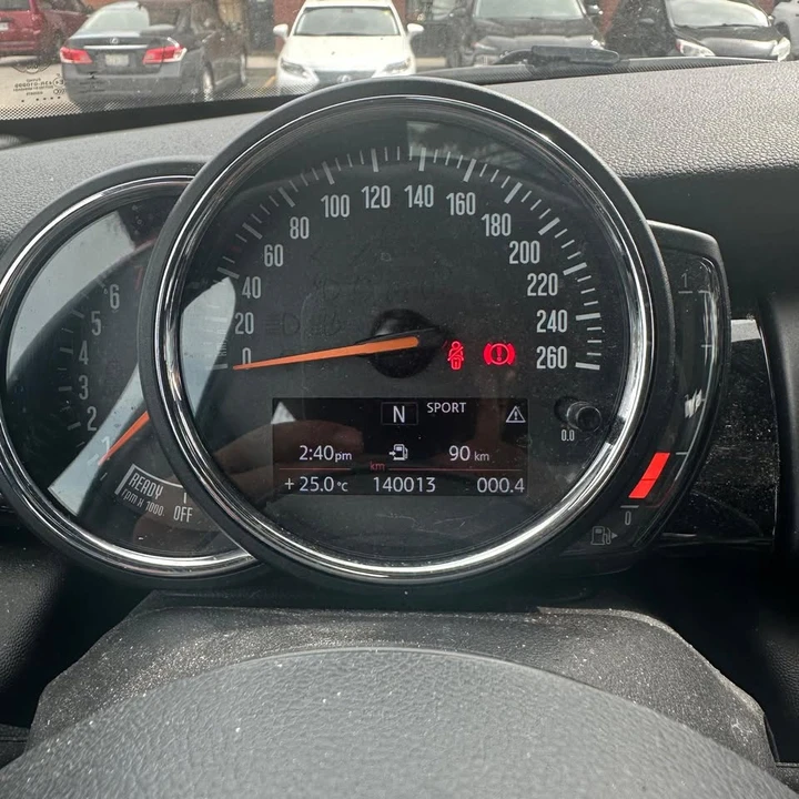 2019 Mini Mini Cooper S 3rd Gen - Image 11 of 17