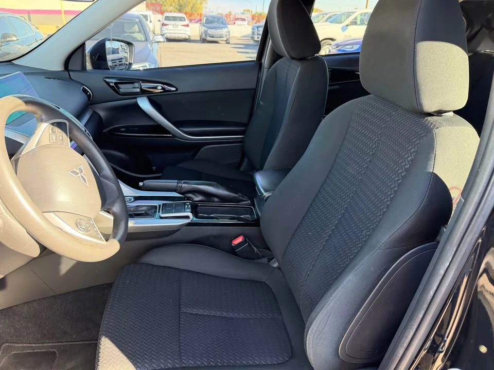 2019 Mitsubishi Eclipse Cross - Image 6 of 10