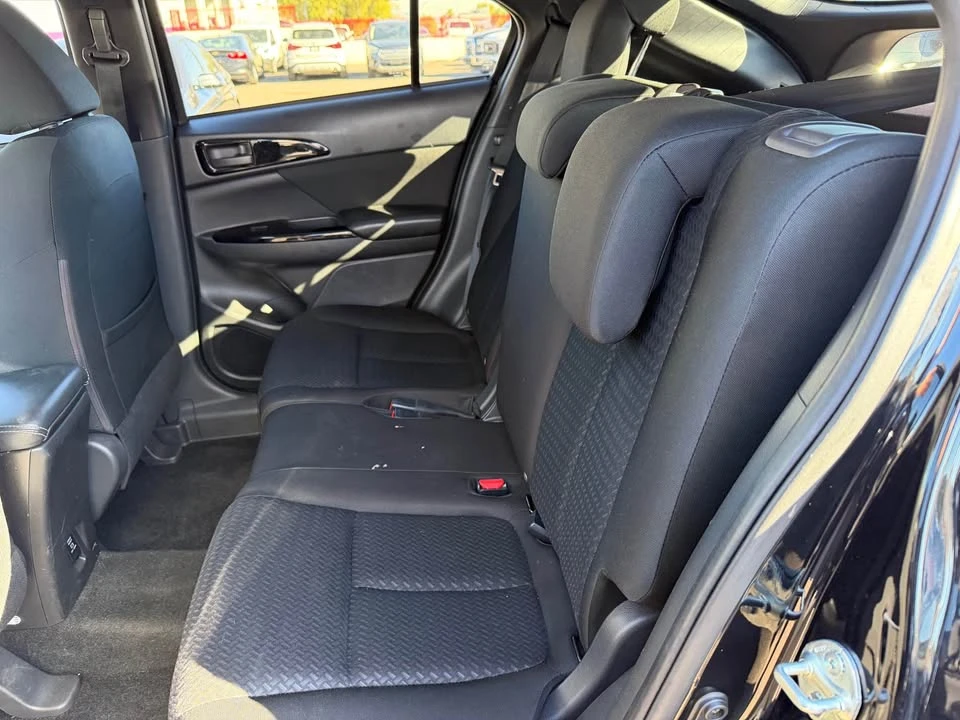 2019 Mitsubishi Eclipse Cross - Image 7 of 10