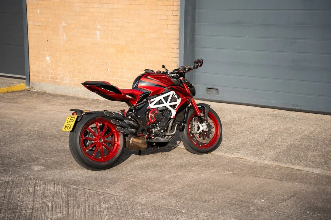 2019 MV Agusta Brutale - Image 15 of 30