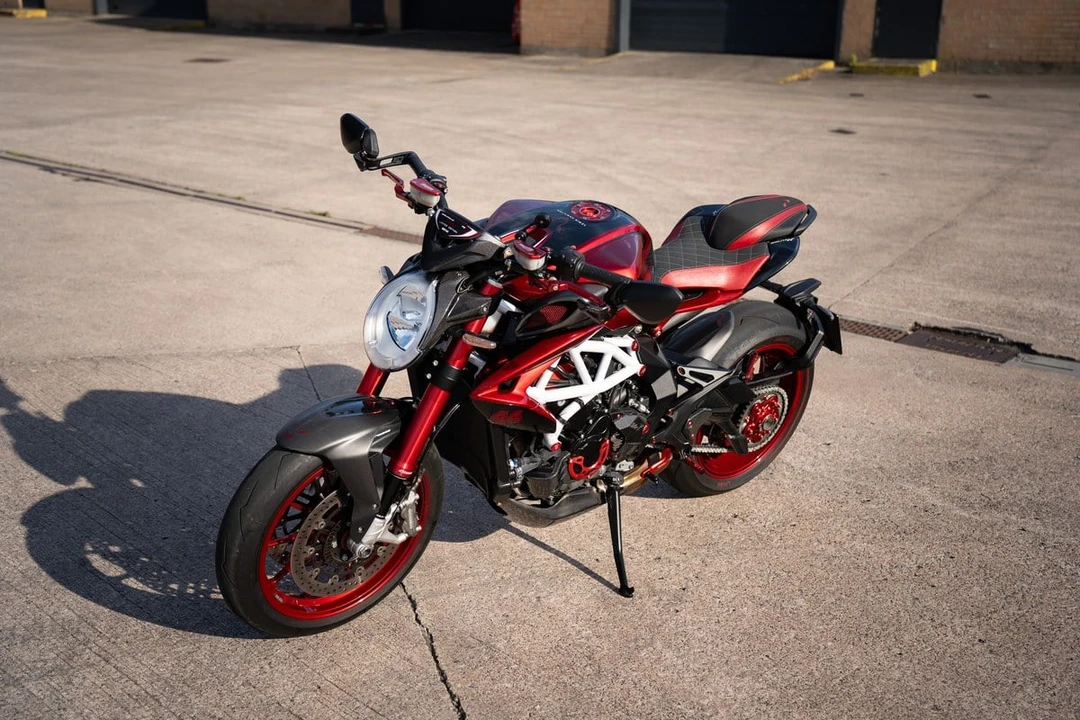 2019 MV Agusta Brutale - Image 5 of 30