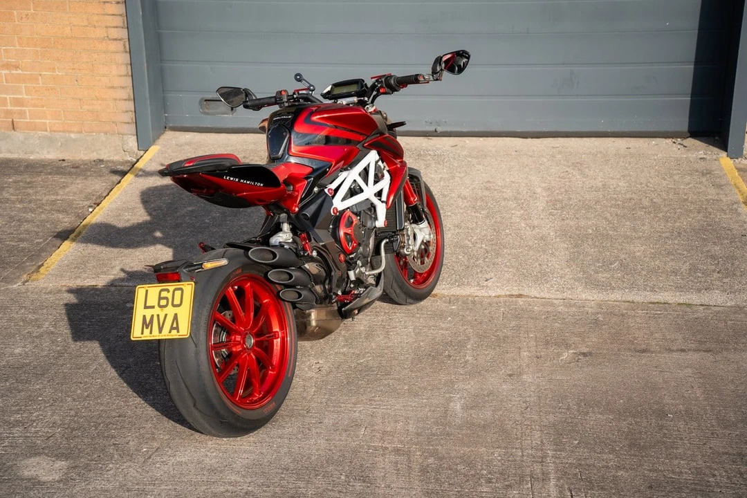 2019 MV Agusta Brutale - Image 14 of 30