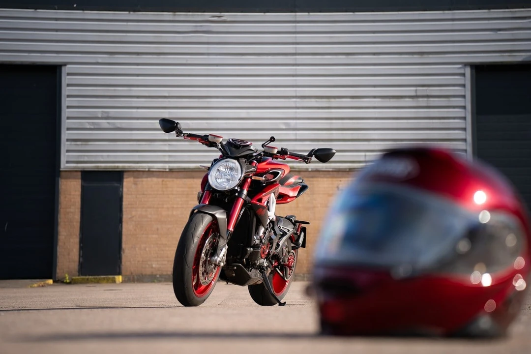 2019 MV Agusta Brutale - Image 3 of 30