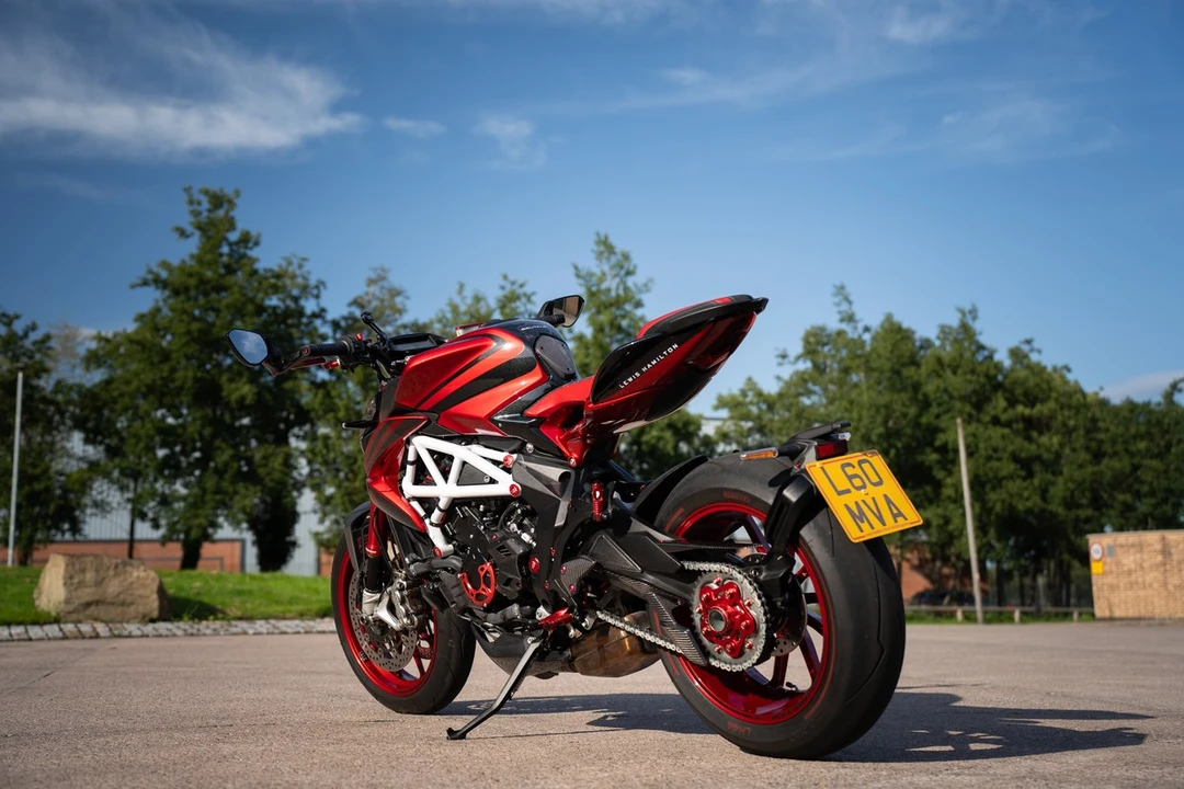 2019 MV Agusta Brutale - Image 8 of 30
