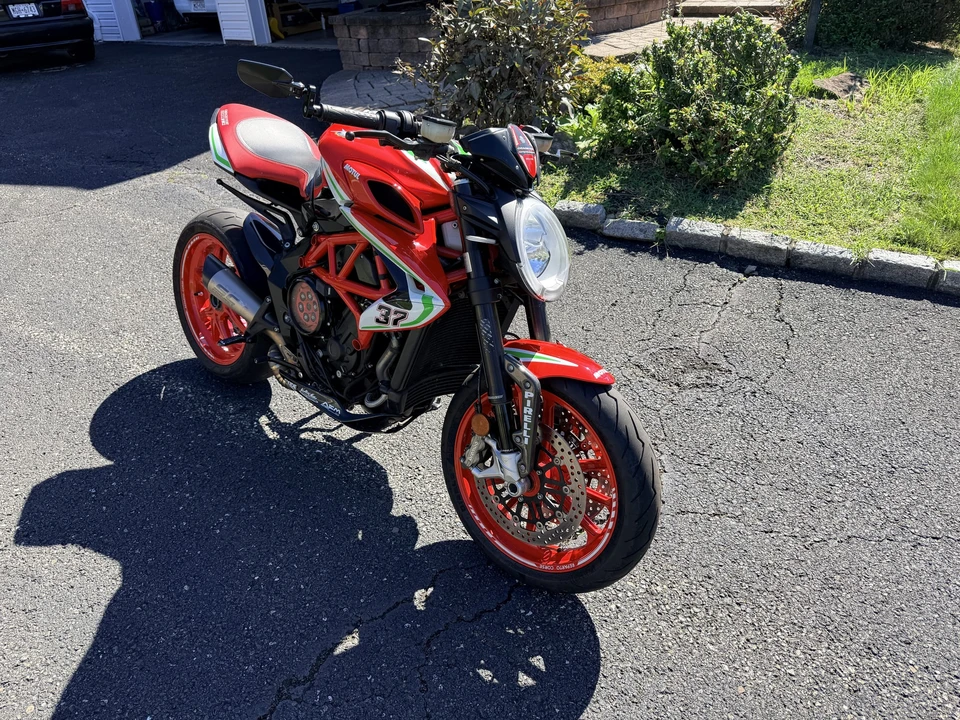 2019 MV Agusta Brutale - Image 5 of 31