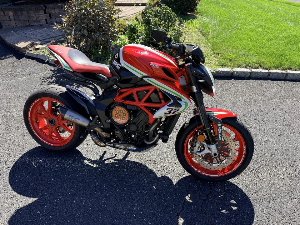 2019 MV Agusta Brutale - Image 3 of 31