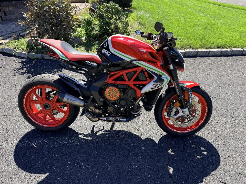 2019 MV Agusta Brutale - Image 2 of 31