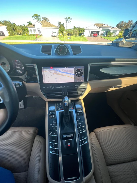 2019 Porsche Macan S - Image 7 of 19