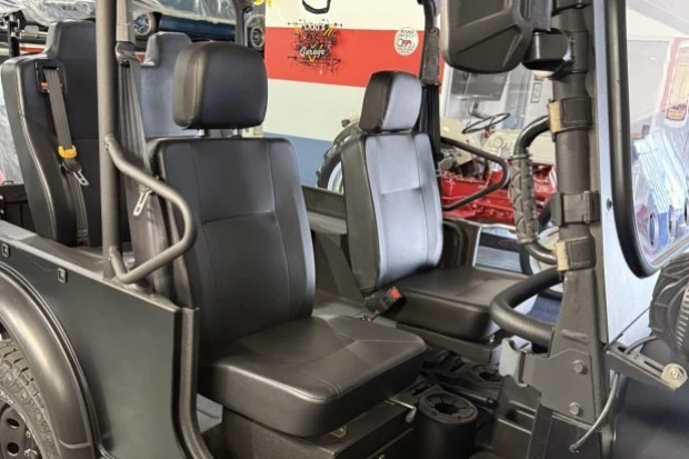 2019 Mahindra - Image 4 of 7