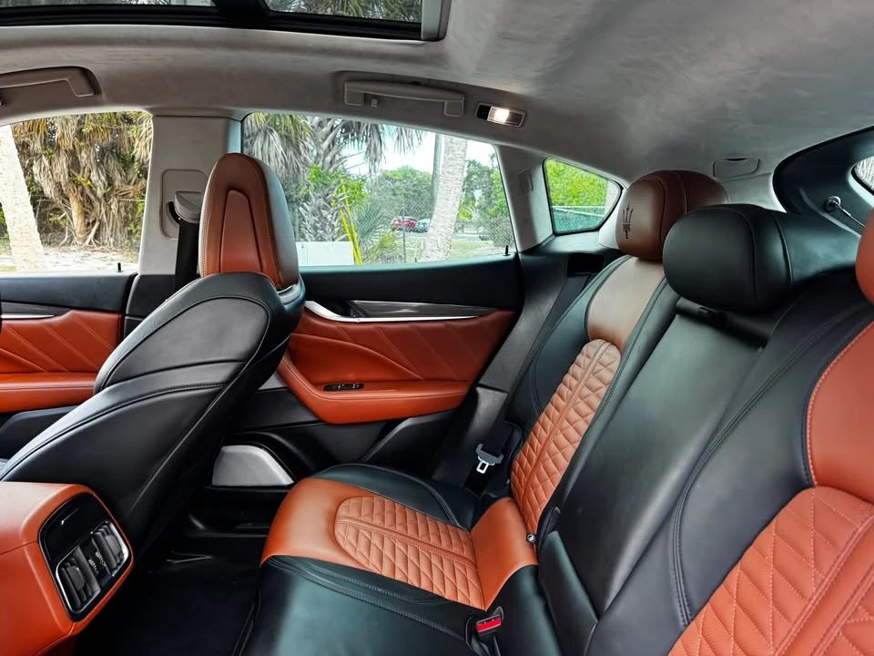 2019 Maserati GranTurismo - Image 10 of 19