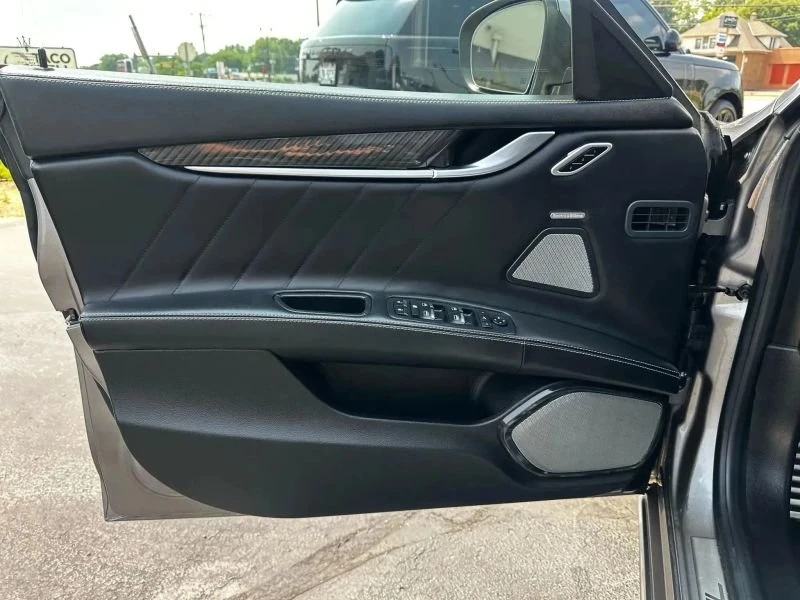 2019 Maserati Ghibli 3rd Gen - Image 8 of 17
