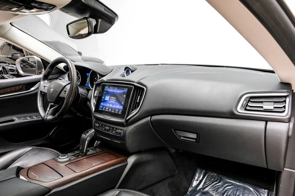 2019 Maserati Ghibli 3rd Gen - Image 14 of 19
