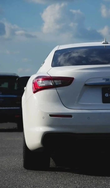2019 Maserati Ghibli 3rd Gen - Image 4 of 12
