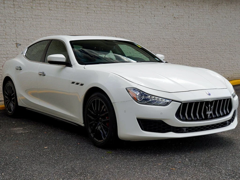 2019 Maserati Ghibli 3rd Gen - Image 9 of 31