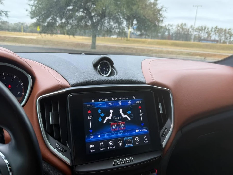 2019 Maserati Ghibli 3rd Gen - Image 18 of 21