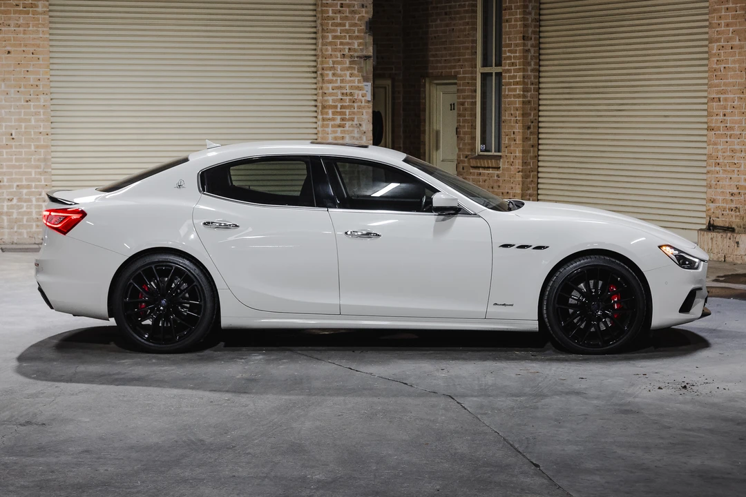 2019 Maserati Ghibli 3rd Gen - Image 16 of 31