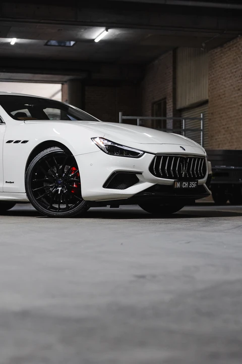 2019 Maserati Ghibli 3rd Gen - Image 24 of 31