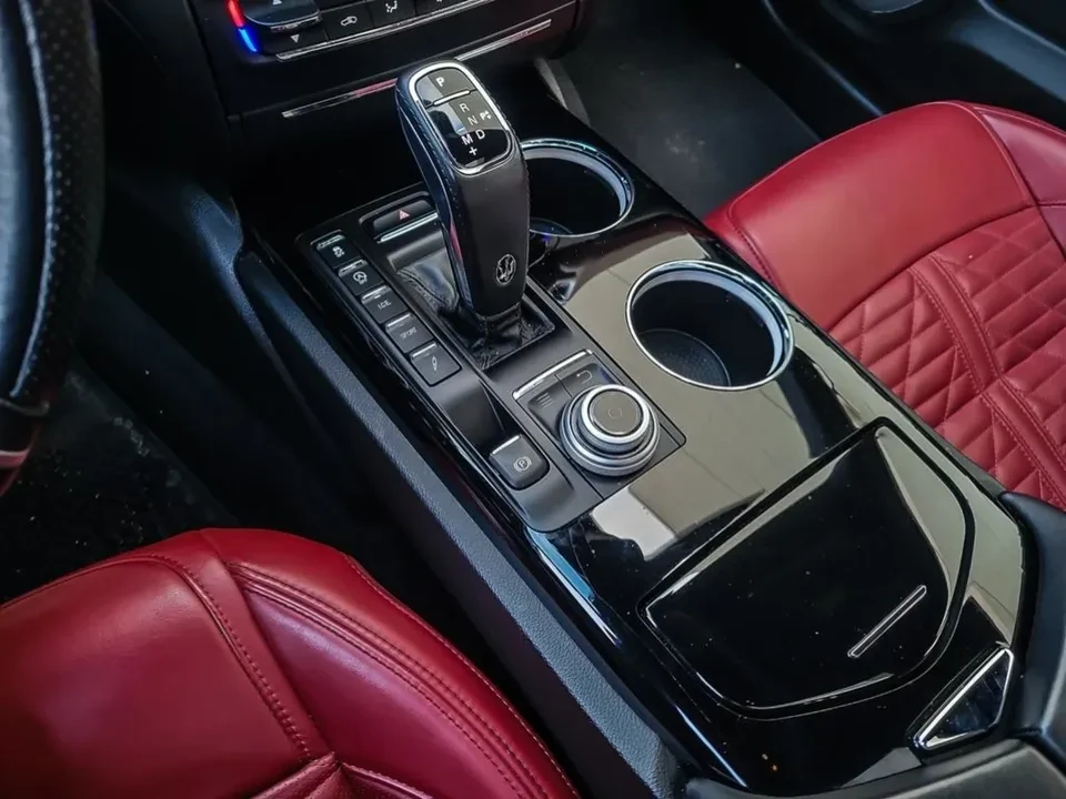 2019 Maserati Ghibli - Image 12 of 18