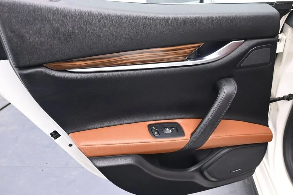2019 Maserati Ghibli 3rd Gen - Image 13 of 19