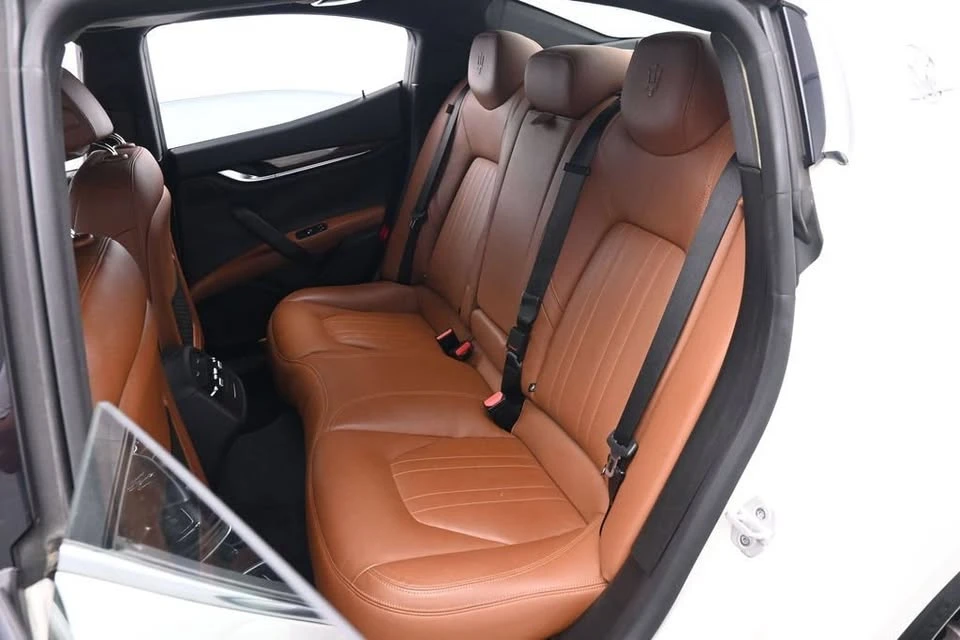 2019 Maserati Ghibli 3rd Gen - Image 15 of 19