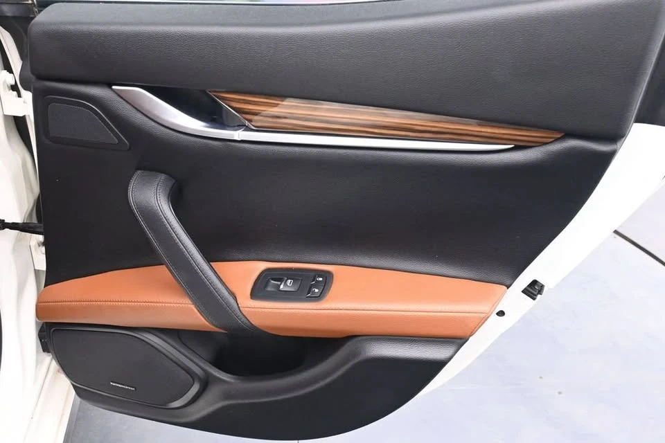 2019 Maserati Ghibli 3rd Gen - Image 16 of 19