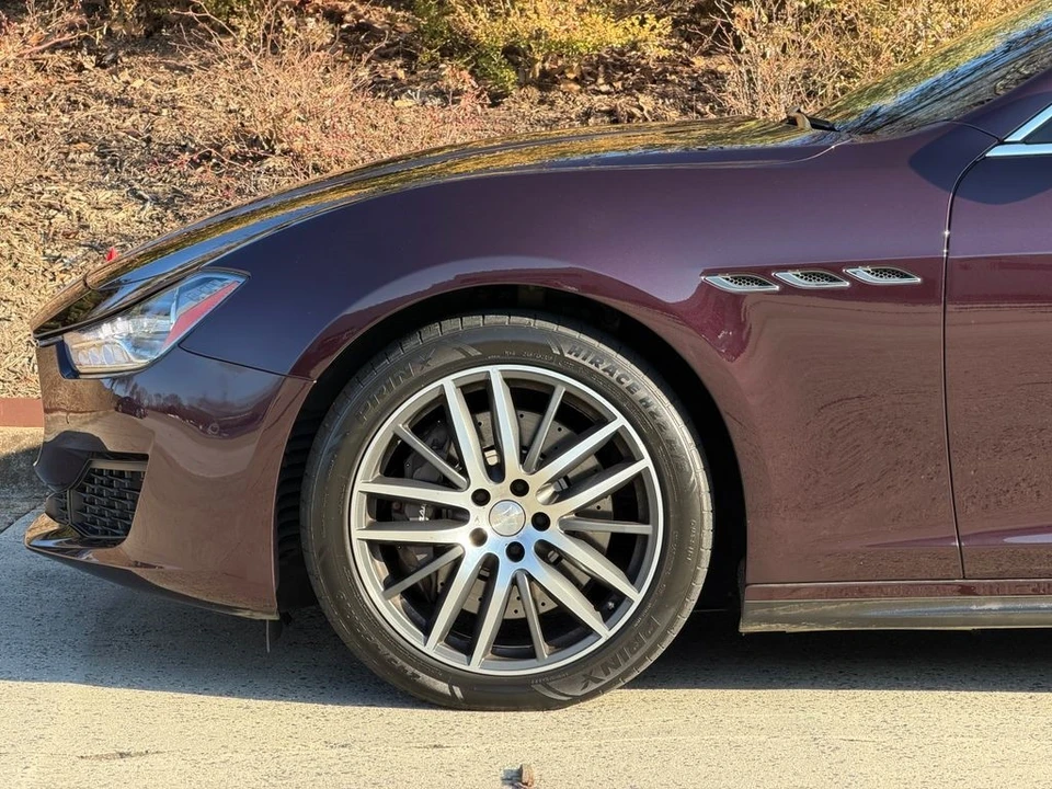 2019 Maserati Ghibli 3rd Gen - Image 12 of 21