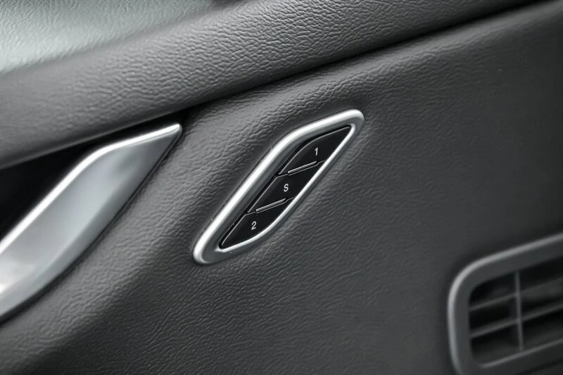 2019 Maserati Ghibli 3rd Gen - Image 18 of 21