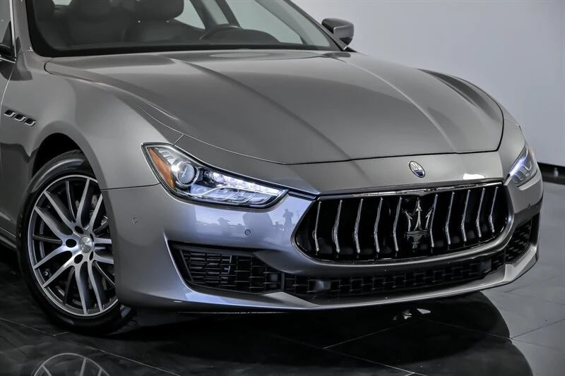 2019 Maserati Ghibli 3rd Gen - Image 2 of 21