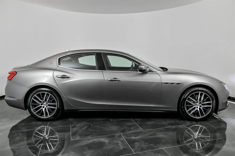 2019 Maserati Ghibli 3rd Gen - Image 13 of 21