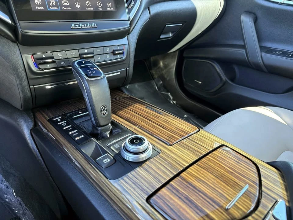 2019 Maserati Ghibli 3rd Gen - Image 17 of 20