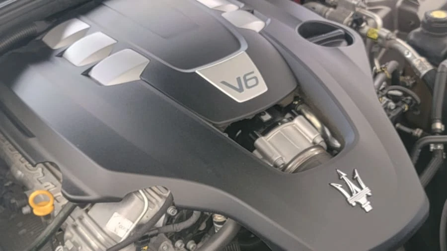 2019 Maserati Ghibli 3rd Gen - Image 11 of 16