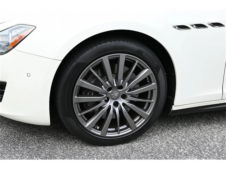 2019 Maserati Ghibli 3rd Gen - Image 13 of 31