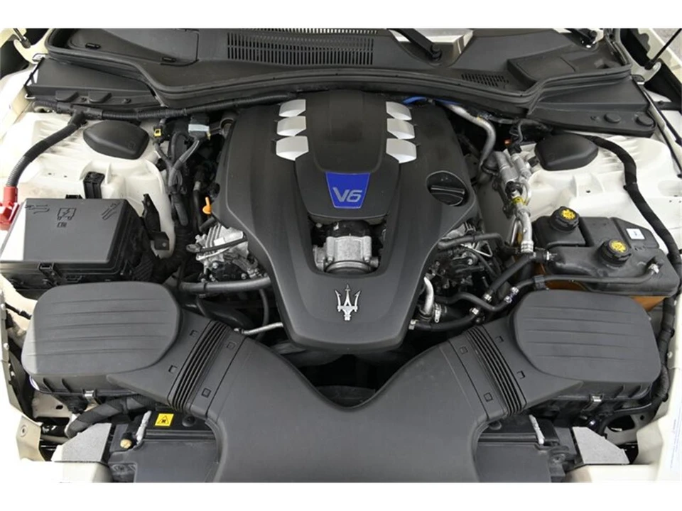 2019 Maserati Ghibli 3rd Gen - Image 15 of 31
