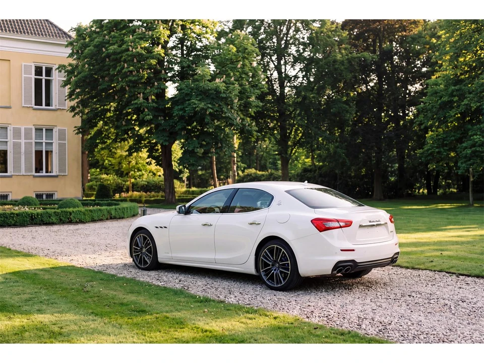 2019 Maserati Ghibli 3rd Gen - Image 9 of 11