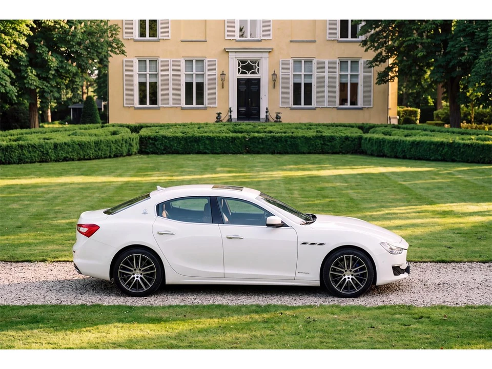 2019 Maserati Ghibli 3rd Gen - Image 2 of 11