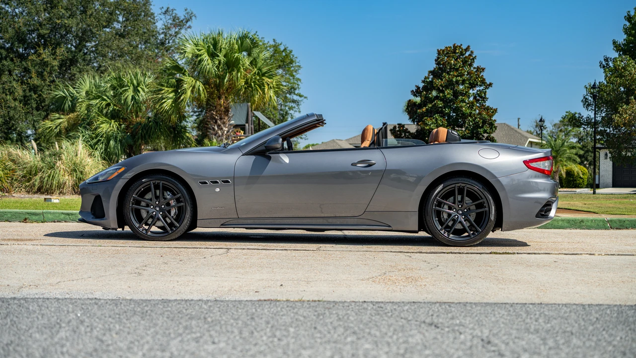 2019 Maserati GranTurismo 2nd Gen - Image 9 of 31