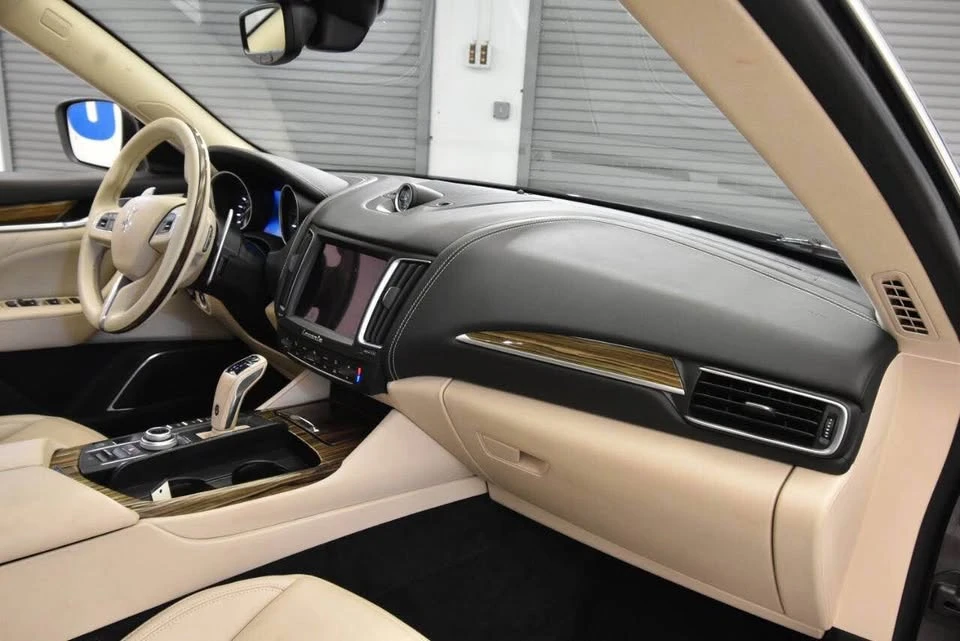2019 Maserati Levante - Image 12 of 20