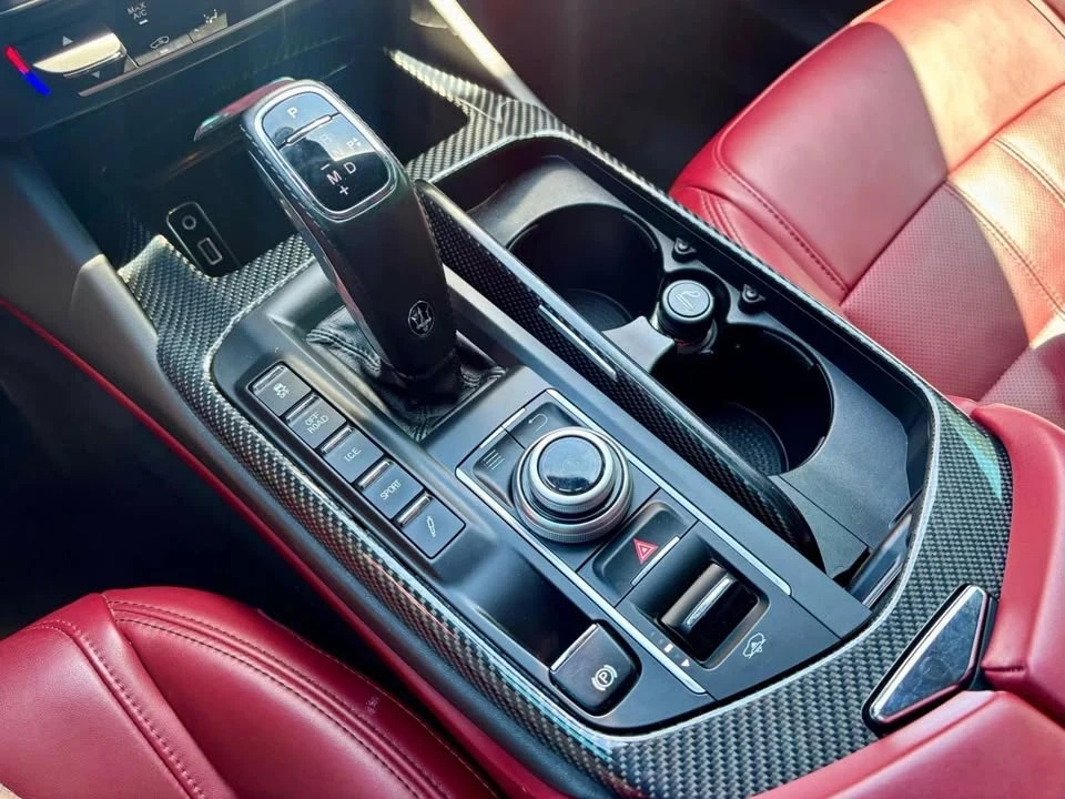 2019 Maserati Levante - Image 8 of 15