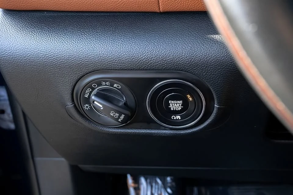 2019 Maserati Levante - Image 5 of 15