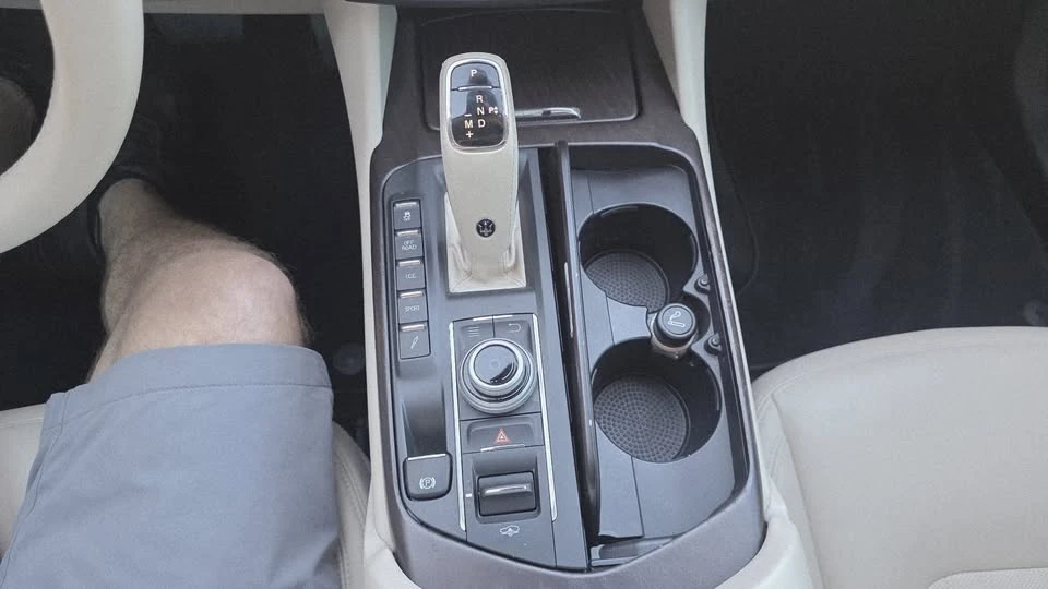 2019 Maserati Levante - Image 15 of 20