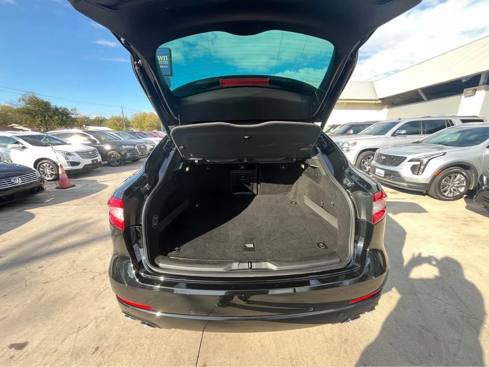 2019 Maserati Levante - Image 6 of 17