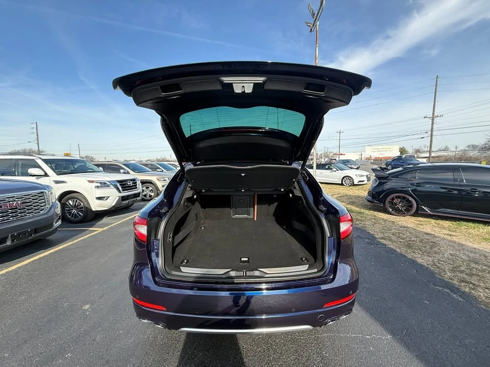 2019 Maserati Levante - Image 8 of 19
