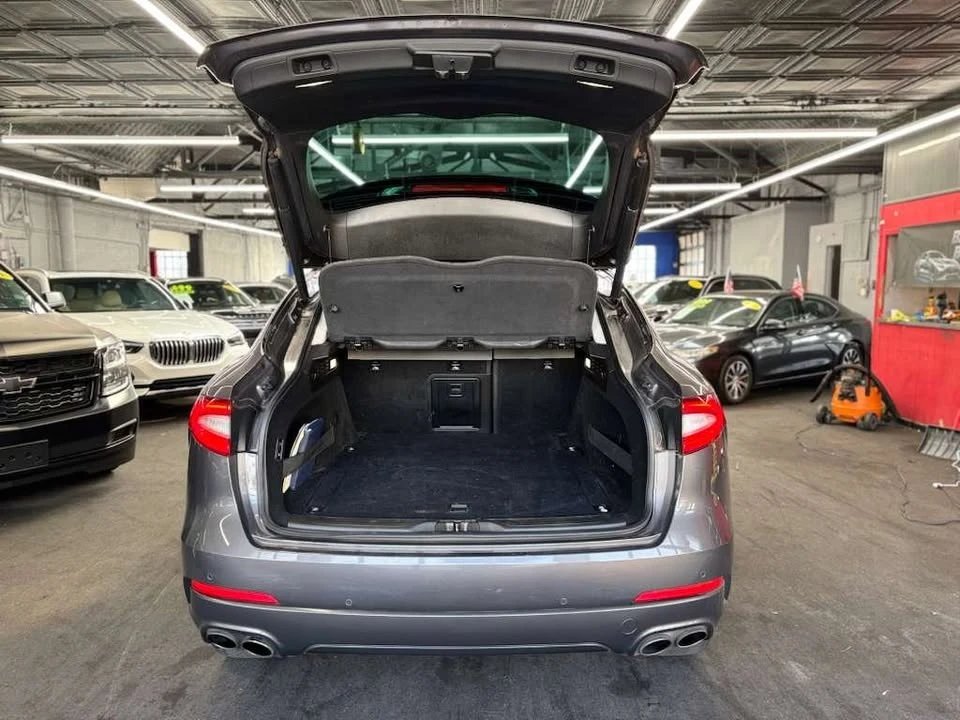 2019 Maserati Levante - Image 7 of 19
