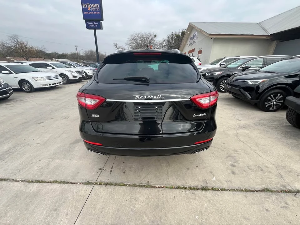 2019 Maserati Levante - Image 11 of 18