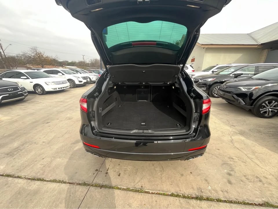 2019 Maserati Levante - Image 10 of 18