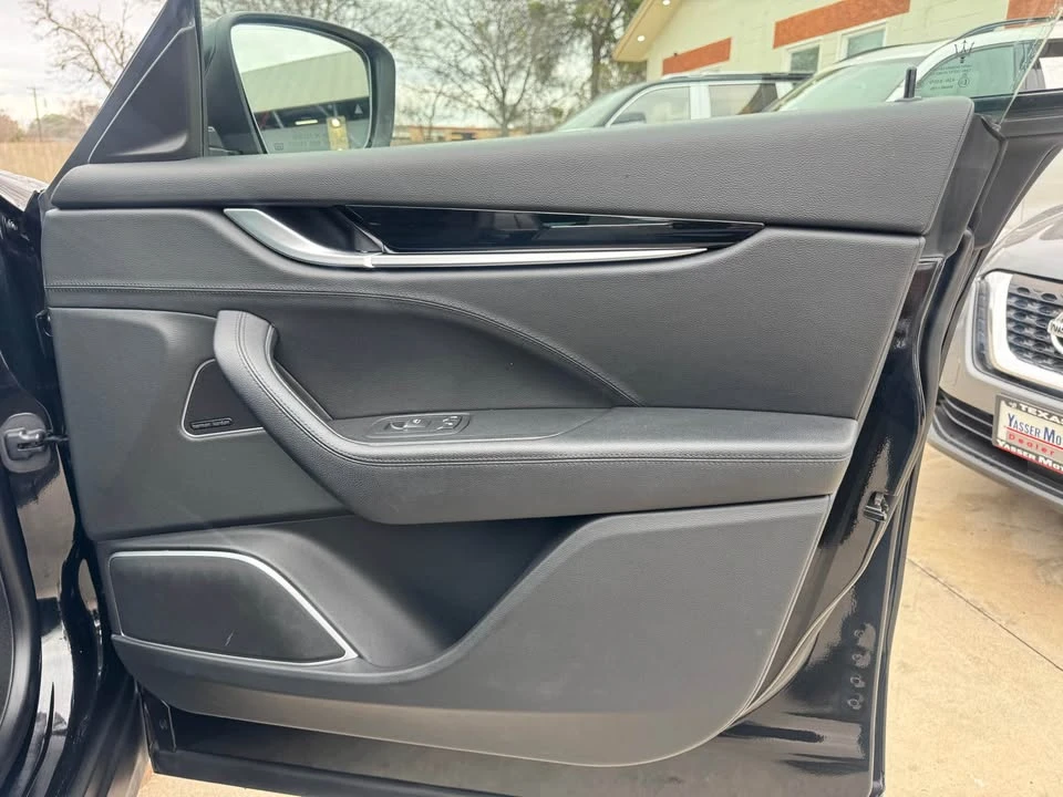 2019 Maserati Levante - Image 11 of 15
