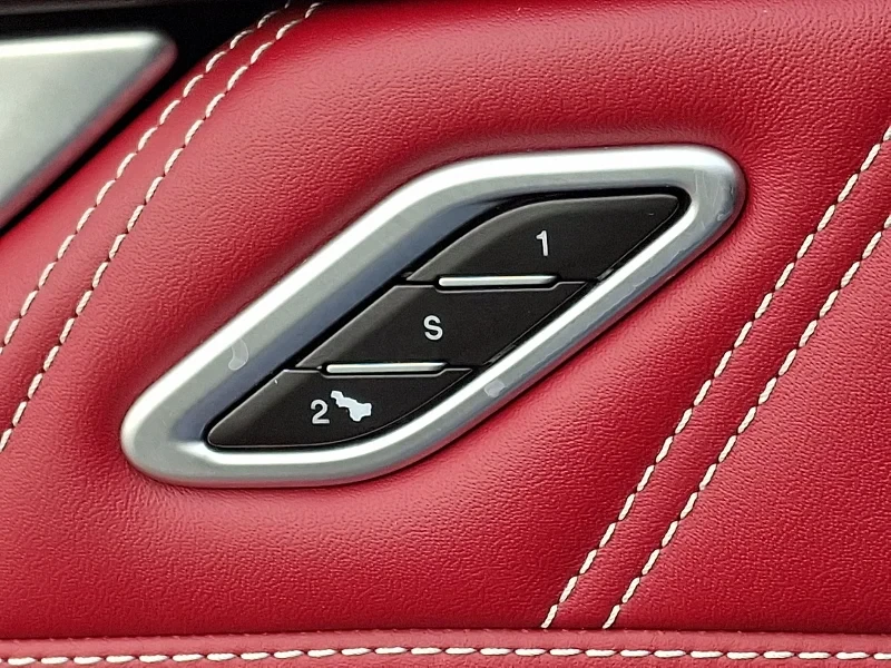 2019 Maserati Levante - Image 9 of 10